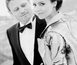 Casal elegante em retrato a preto e branco — Humberto Barbosa capta fotografia de casamento em Santa Maria da Feira